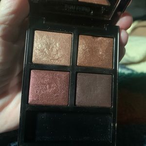 Tom Ford eye color quad. Shade-honeymoon